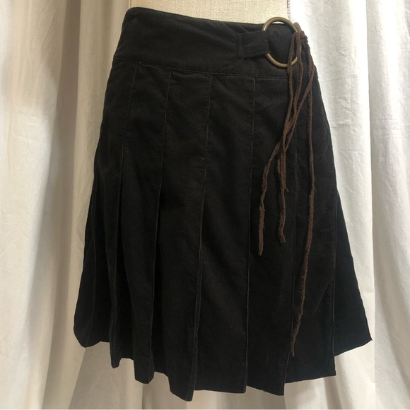 Corduroy Pleated Skirt - Picture 2 of 8